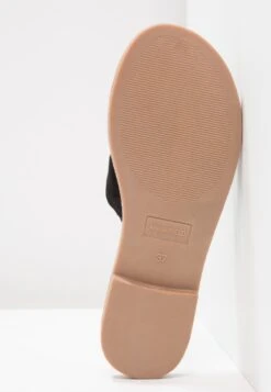 Anna Field CiabattineBlack Donna Pantofole AN611A0D0-Q11 12 Anna Field CiabattineBlack Donna Pantofole AN611A0D0-Q11 -Vendite Anna Field e25adaa8a56b493ea19b6af0eb15a39c